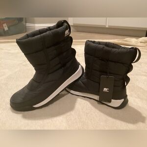 Sorel Black Insulated Boots with White Soles